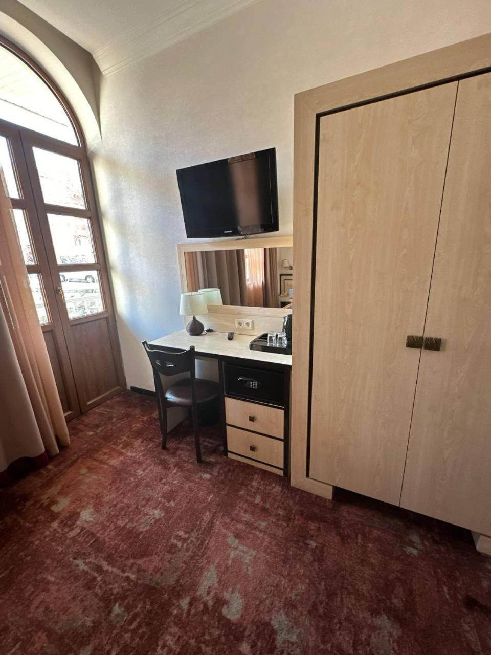 Hotel Rike Park Tbilisi ภายนอก รูปภาพ