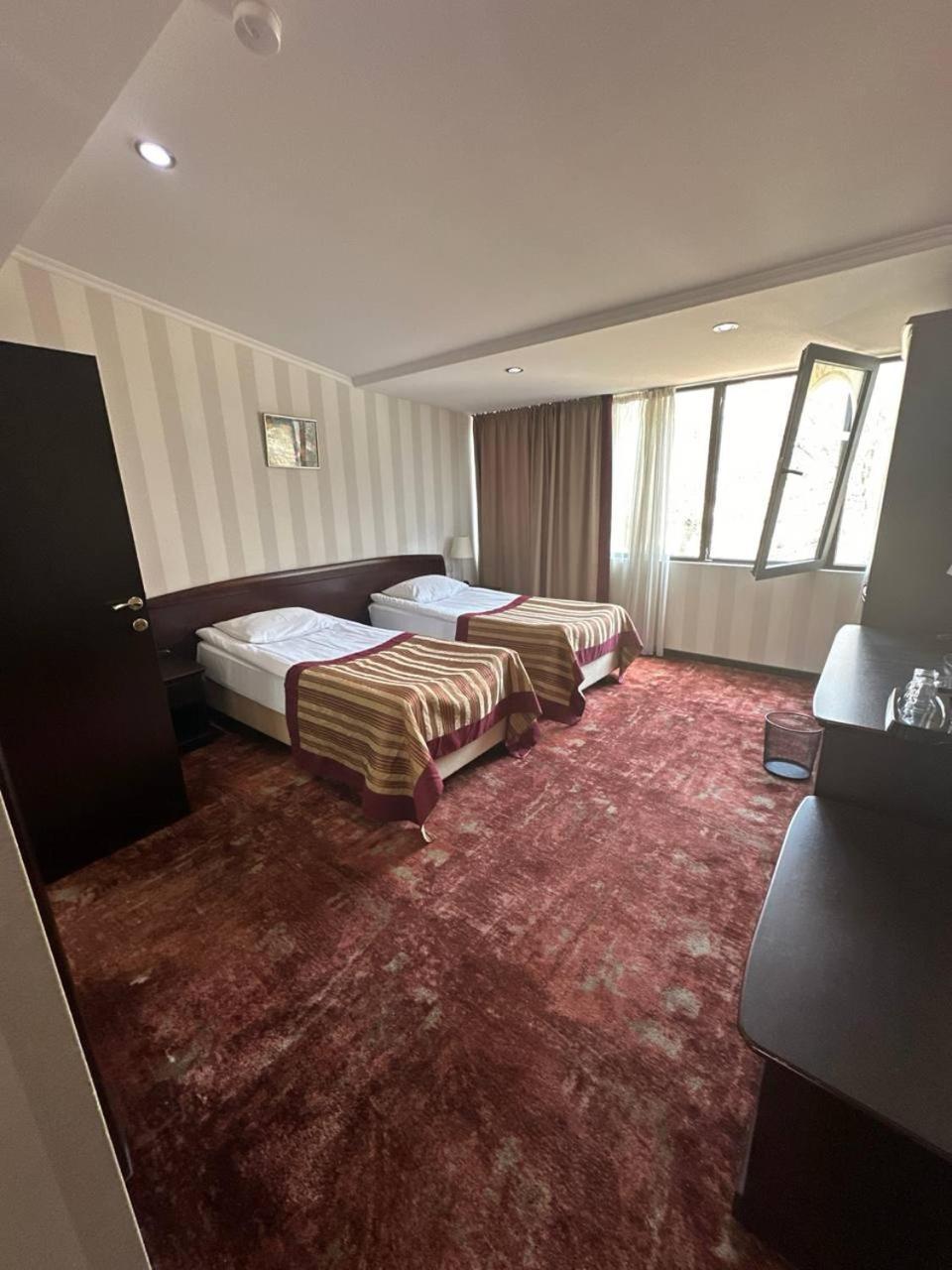 Hotel Rike Park Tbilisi ภายนอก รูปภาพ