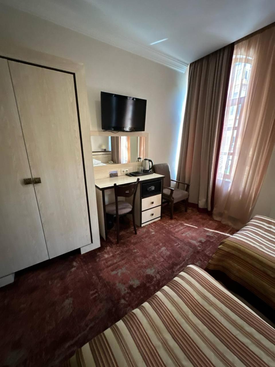 Hotel Rike Park Tbilisi ภายนอก รูปภาพ