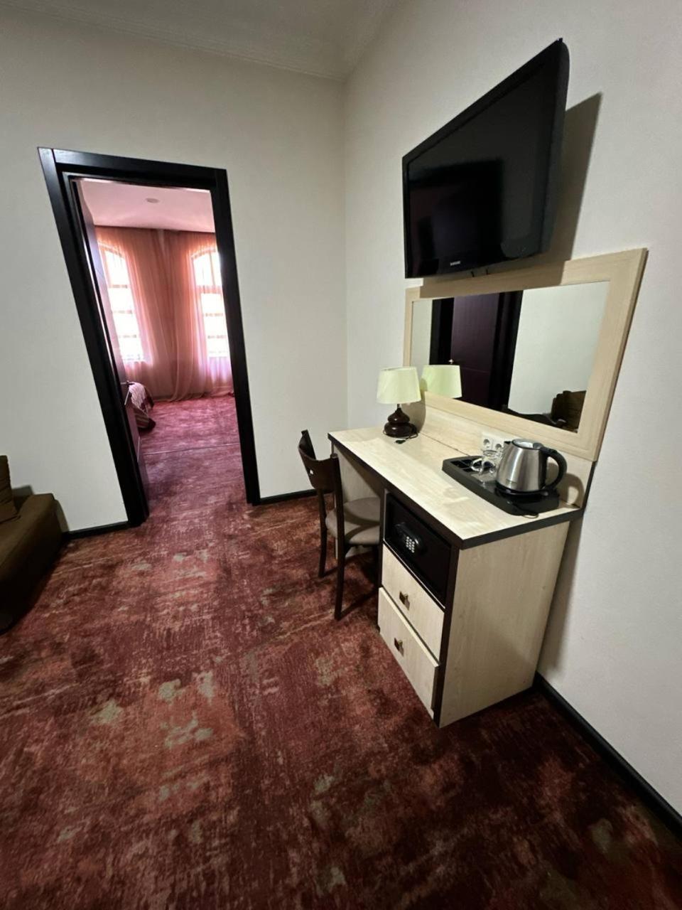 Hotel Rike Park Tbilisi ภายนอก รูปภาพ