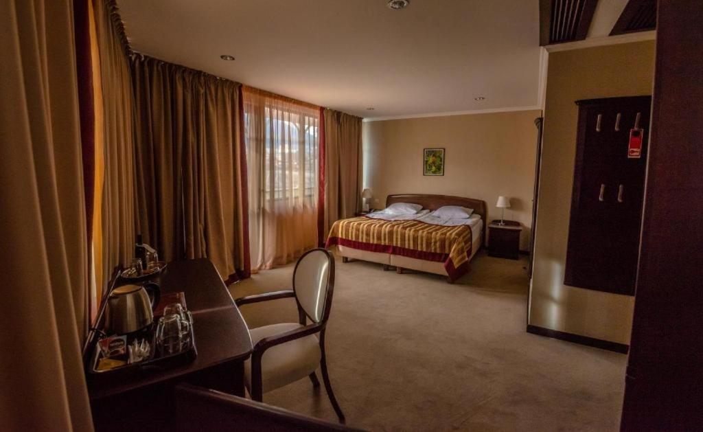 Hotel Rike Park Tbilisi ภายนอก รูปภาพ