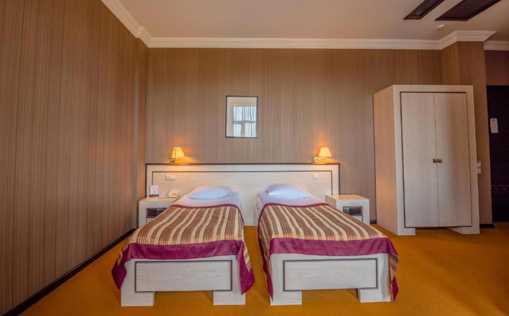 Hotel Rike Park Tbilisi ภายนอก รูปภาพ